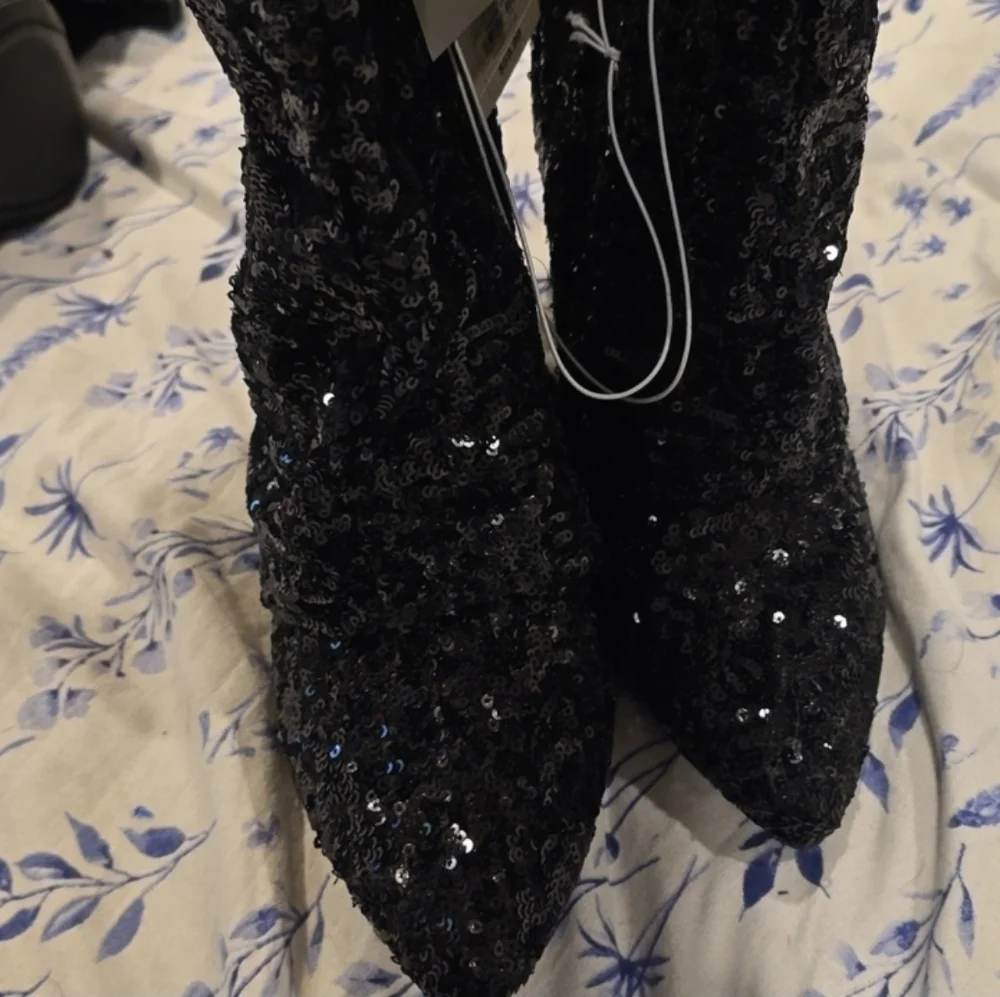 New Elegant Black Sequin Knee-High Boots Beautiful